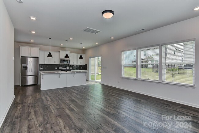 Building Photo - 561 Scotch Meadows Loop