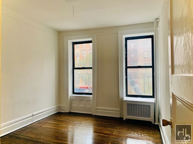 Building Photo - NO FEE Two Bed on Upper East Side! Won't S...