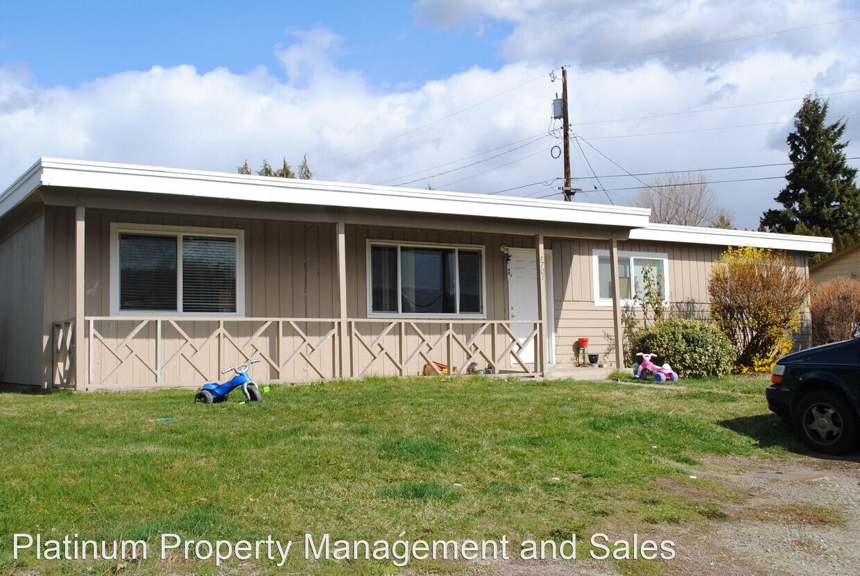 Primary Photo - 4 br, 2 bath House - 1701 SE 1st St