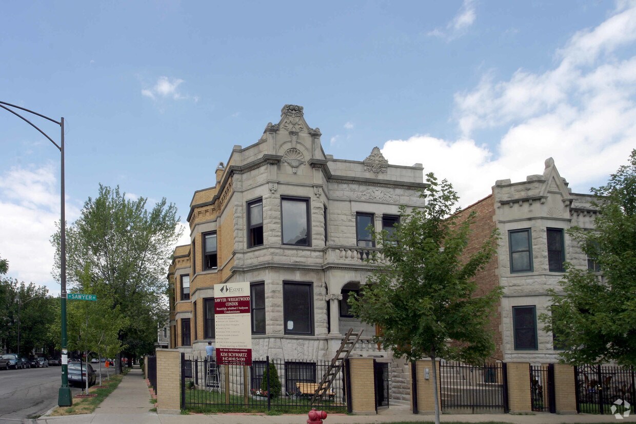 Primary Photo - 2600 N Sawyer Ave