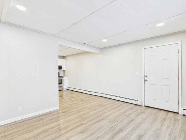 Foto del edificio - 246 E 7th Ave