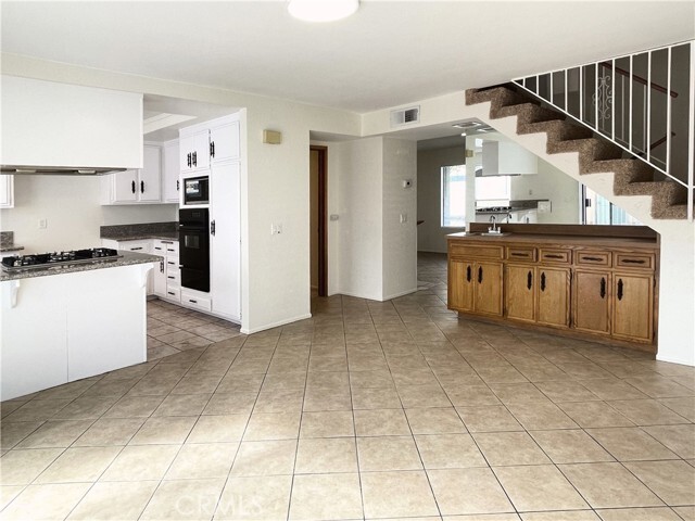 Building Photo - 5174 Village Dr
