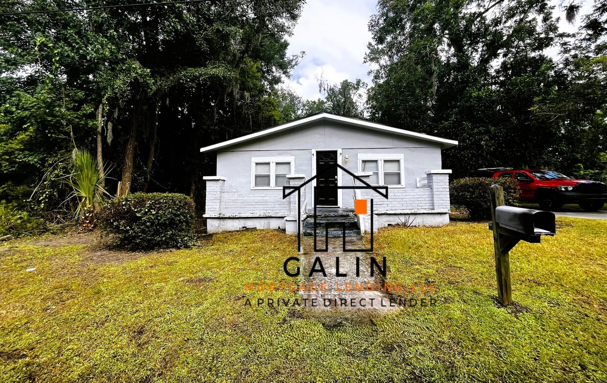 Primary Photo - 815 Davis Ave