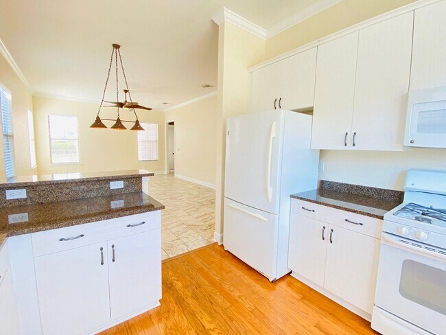 Building Photo - 4236 Grove Park Dr