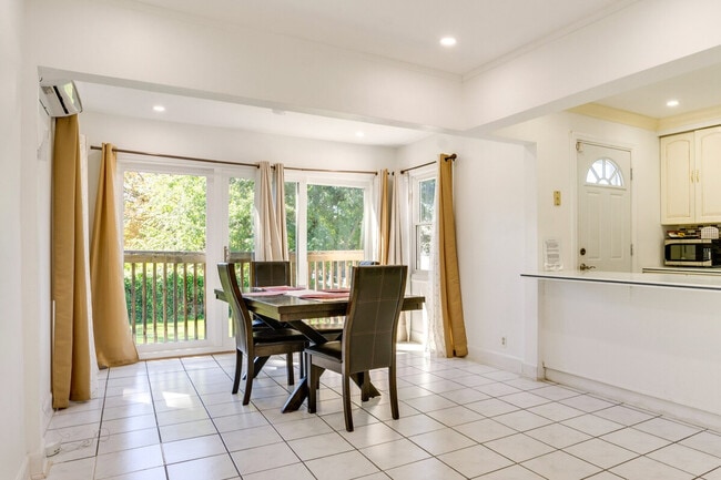 Foto del edificio - 112 Rockwood Pl