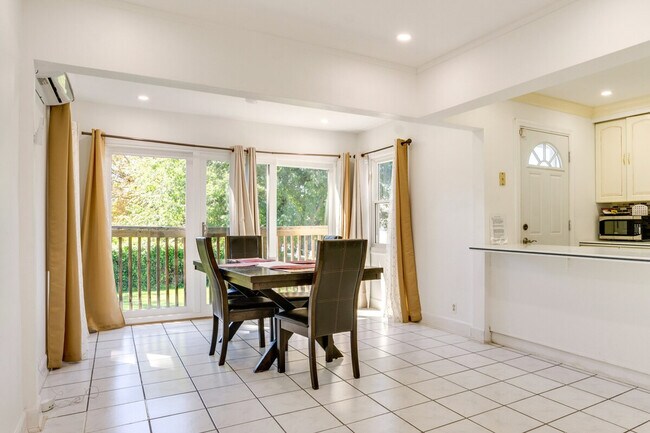 Foto del edificio - 112 Rockwood Pl