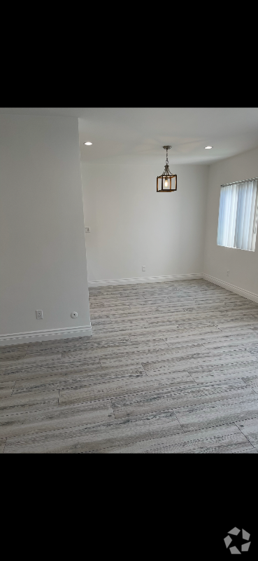 Building Photo - 3433 Madera Ave