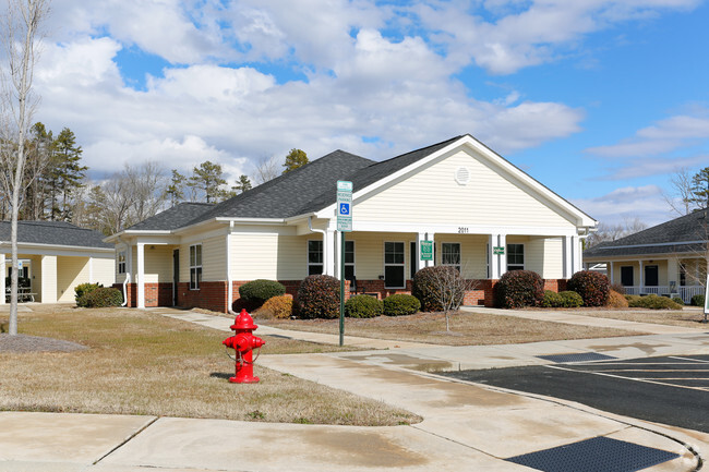 Building Photo - Morrow Chase Senior Living 62+