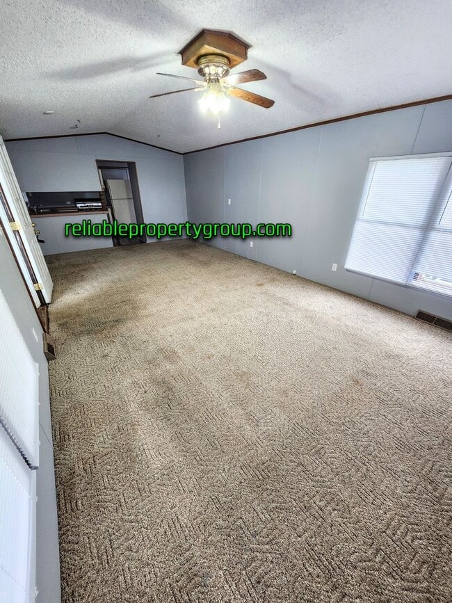 Building Photo - New Listing in Churubusco