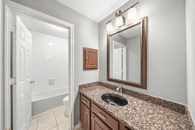 Building Photo - 15851 Jamie Lee Dr