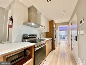 Building Photo - 1811 Willington St