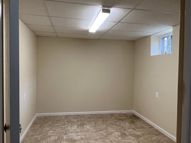 Building Photo - 2105 Bucknell Ter