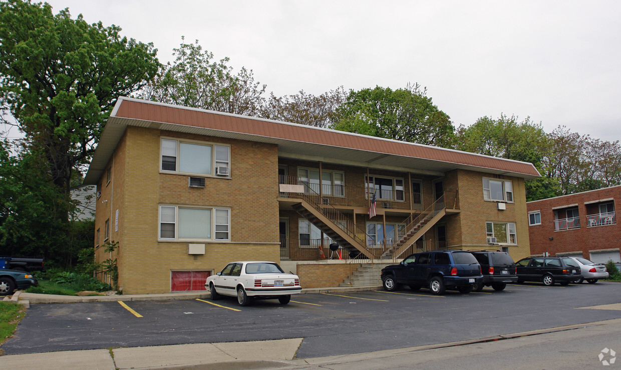 Primary Photo - 708 Main St