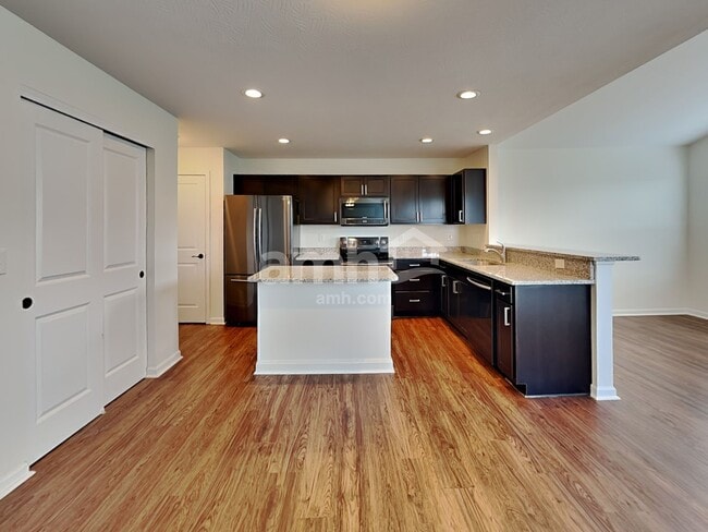 Foto del edificio - 109 Sandburg Dr