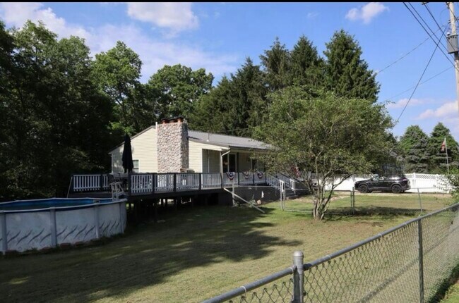 Foto del edificio - 1720 Homer Rd NW