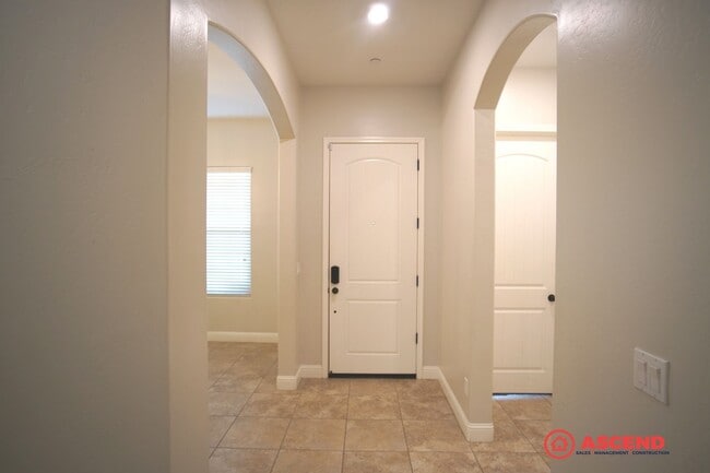 Building Photo - Breathtaking Home Off Calloway and Snow Rd!