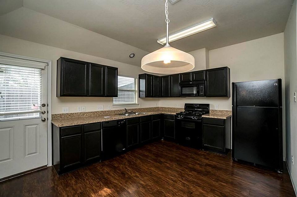 Foto del edificio - 21435 Palma Grove Way