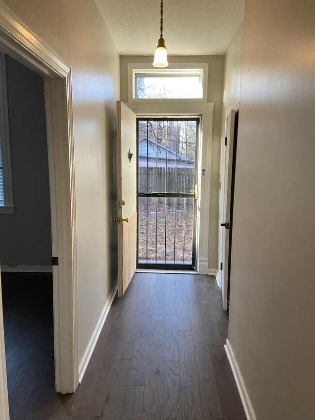 Foto del edificio - 212 W Lee St