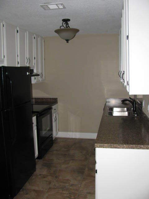 Foto del edificio - 709 Bon Ami St