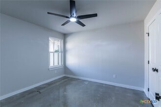 Building Photo - 214 N Sparks St