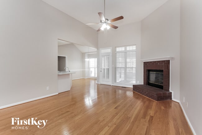 Building Photo - 563 Gatsby Pl NW