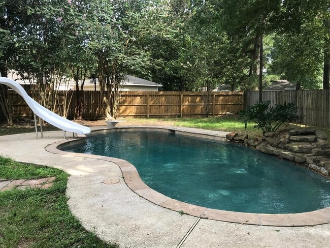 Foto del edificio - 590 River Plantation Dr