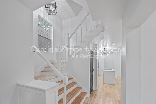 Building Photo - 433 Dorchester Ave