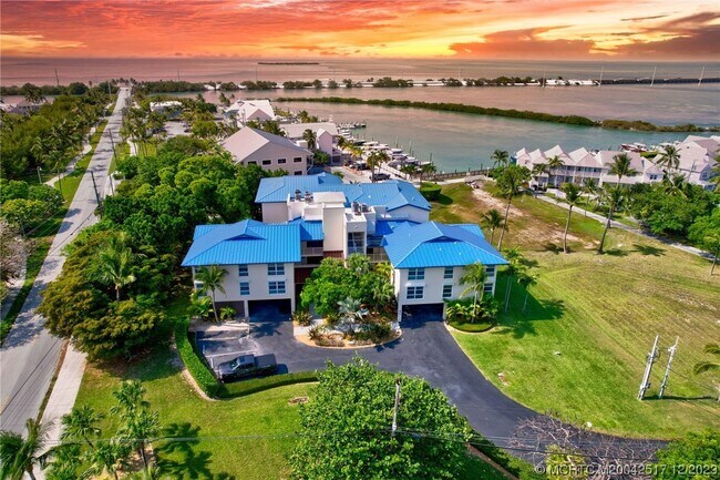 Foto del edificio - 8302 Marina Villa Dr