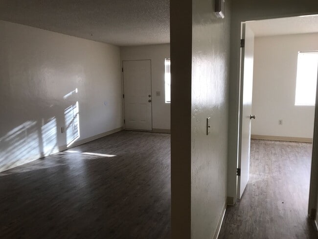 Building Photo - 625 Dameron Dr