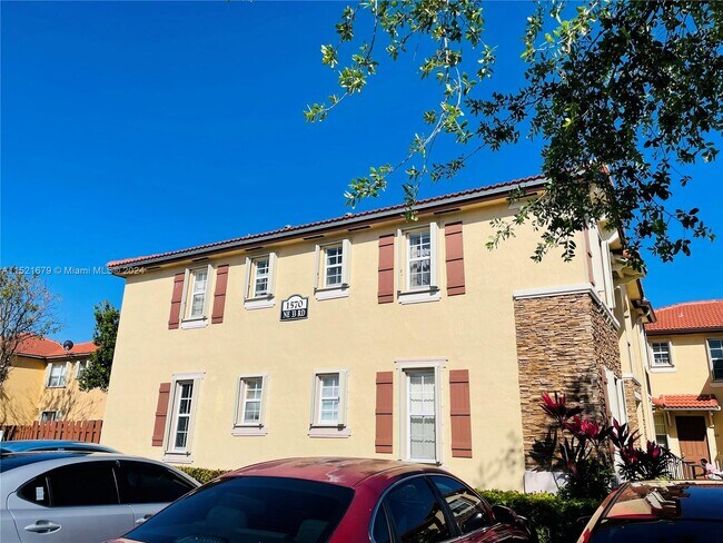 Foto del edificio - 1570 NE 33rd Rd