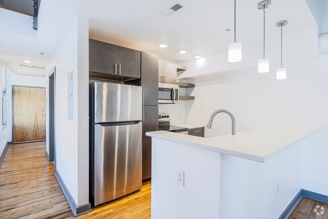 1BR, 1BA - 759SF - Kitchen - 18th Street Lofts