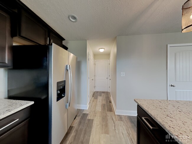 Building Photo - 152 Sambar Dr