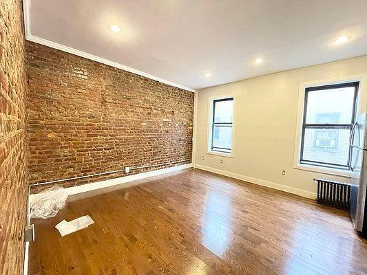 Building Photo - 3 bedroom in New York NY 10034