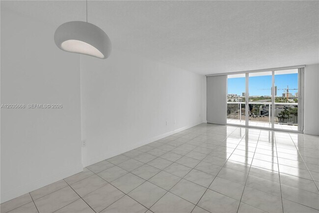 Foto del edificio - 1900 Sunset Harbour Dr