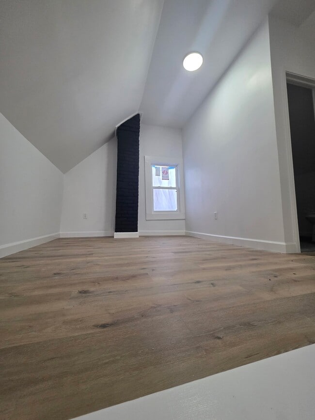 Building Photo - 3061 W 46th St