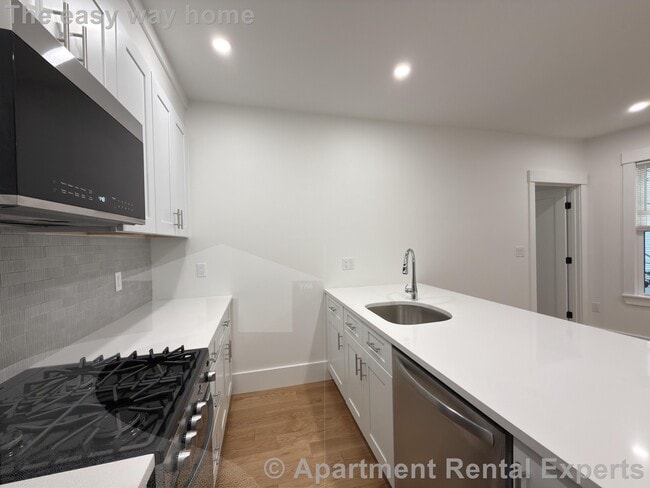 Building Photo - 406 Columbia St