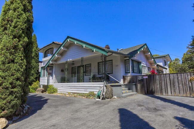 Foto del edificio - 1116 Bernal Ave