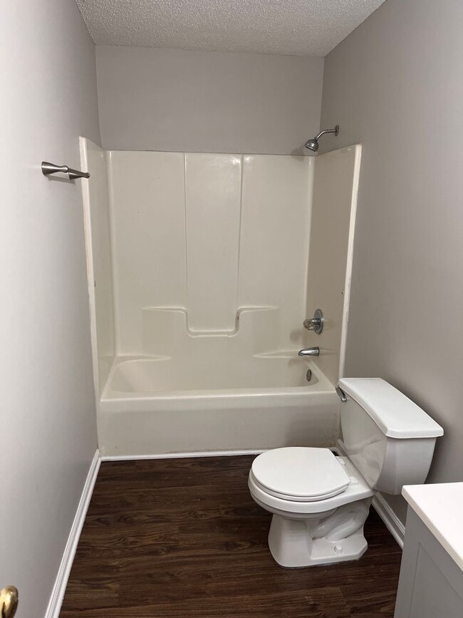 Foto del edificio - 2 bedroom duplex in Wake Forest
