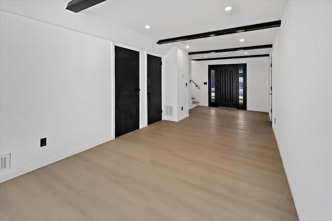 Building Photo - 32 Luhman Terrace