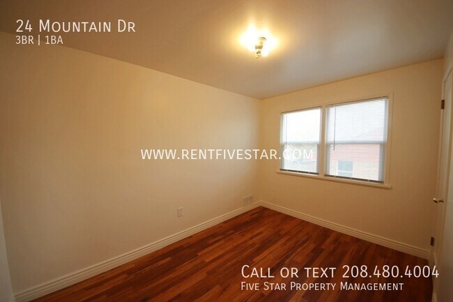 Foto del edificio - 24 Mountain Dr