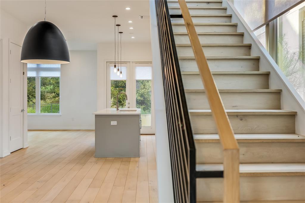 Foto principal - 2521 Sutherland St