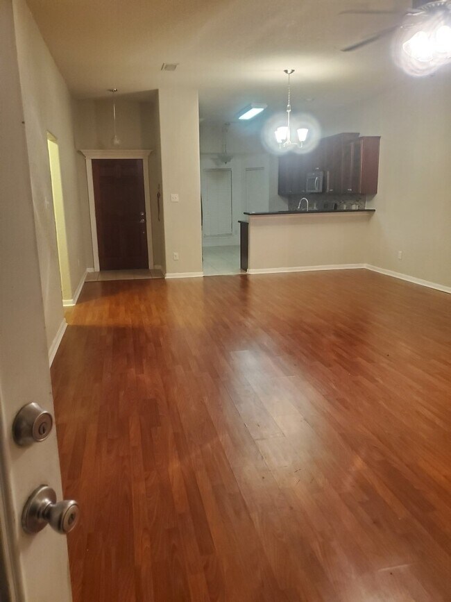 Foto del edificio - 254 Maple Ln