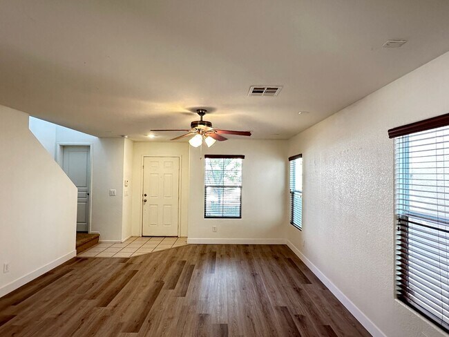 Foto del edificio - Huntington Village A At Rhodes Ranch