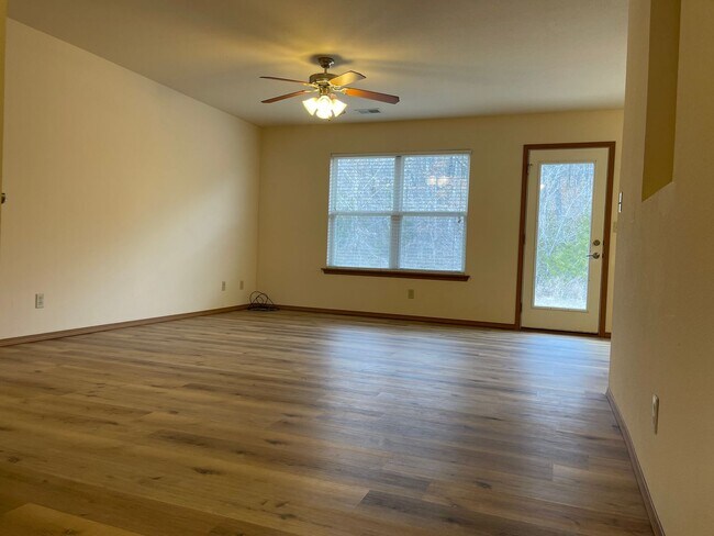 Foto del edificio - 3 Bedroom, 2 Bathroom Ranch Style Home!