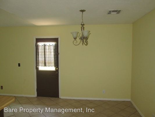 Building Photo - 3 br, 1.5 bath House - 2118 Vanessa Drive
