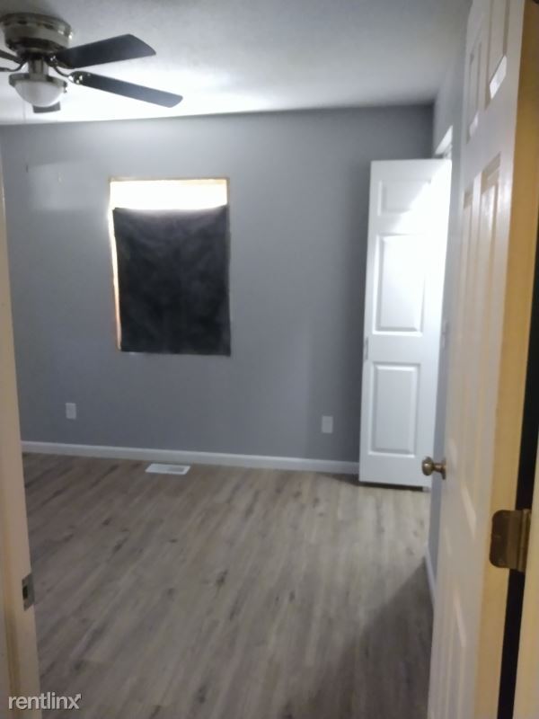 Building Photo - 3 br, 1 bath House - 122 Springbrook Dr
