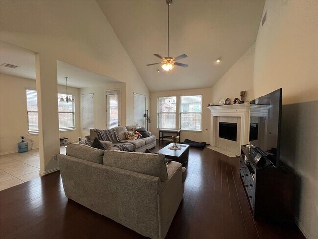 Building Photo - 255 Fort Cobb Way