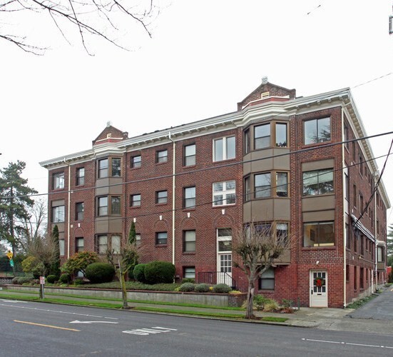 Building Photo - Woodland Court Apartments