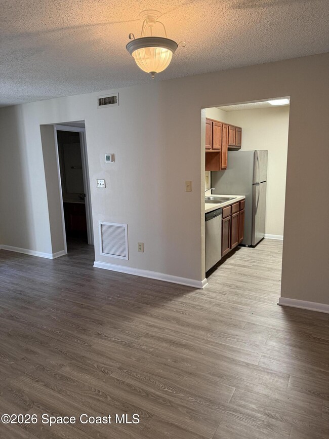 Building Photo - 3555 Sable Palm Ln