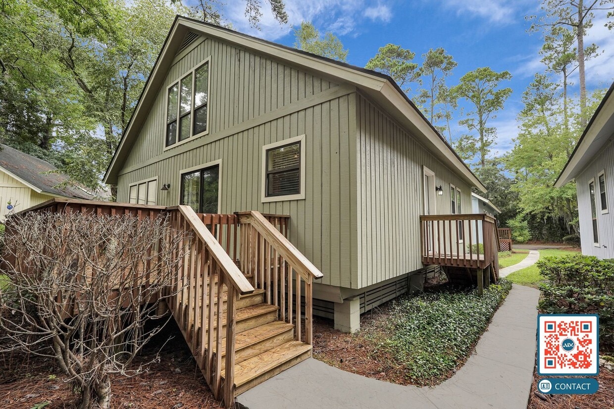 Primary Photo - Updated Home in The Gatherings: A Hilton H...
